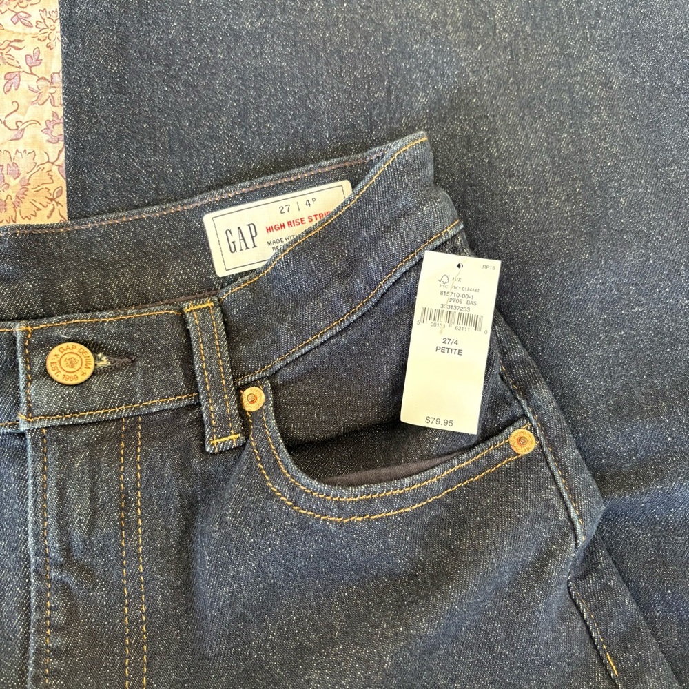 Gap High Rise Stride Wide-Leg Jeans - Picture 5 of 8